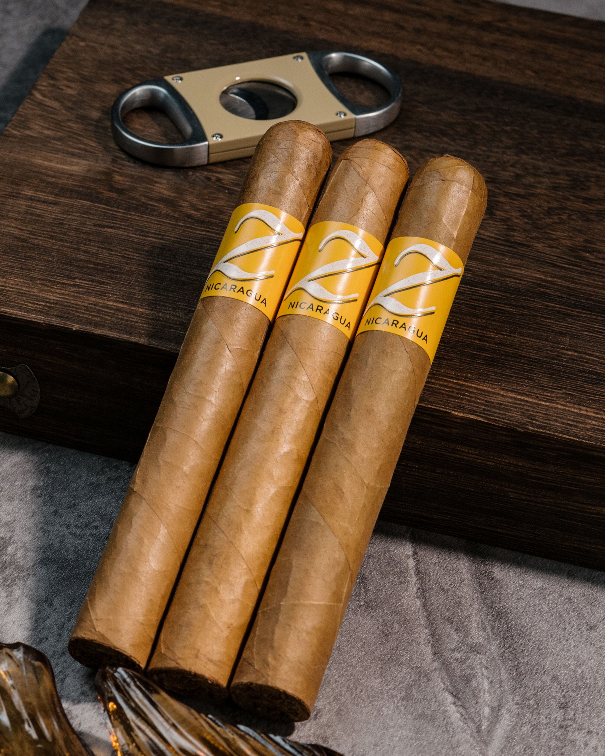 Zino x Quai d'Orsay Toro Cigar Bundle
