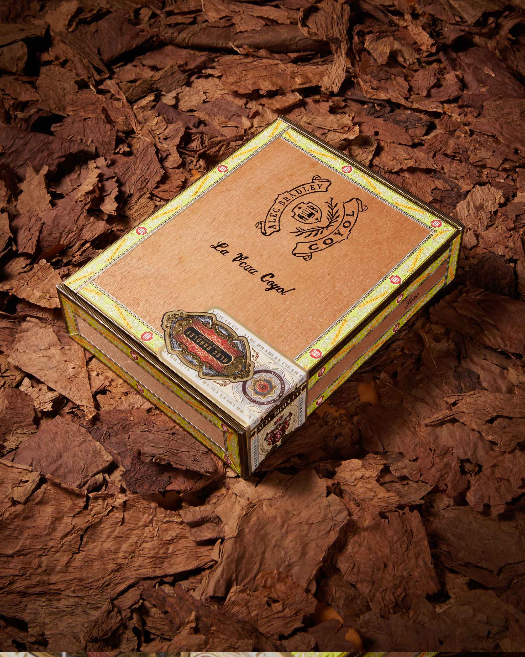 Alec Bradley Coyol Toro