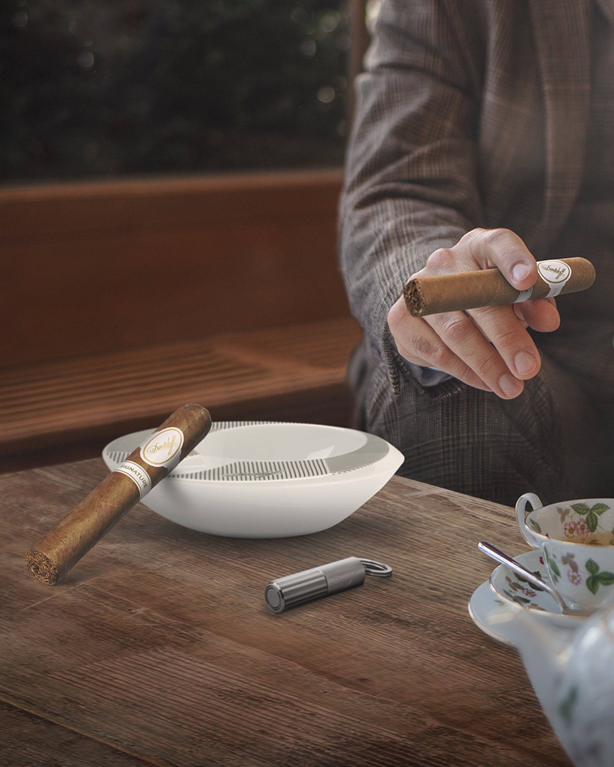 Davidoff Porcelain Round Ashtray (1 Cigar)