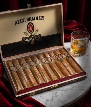Alec Bradley Medalist Gordo