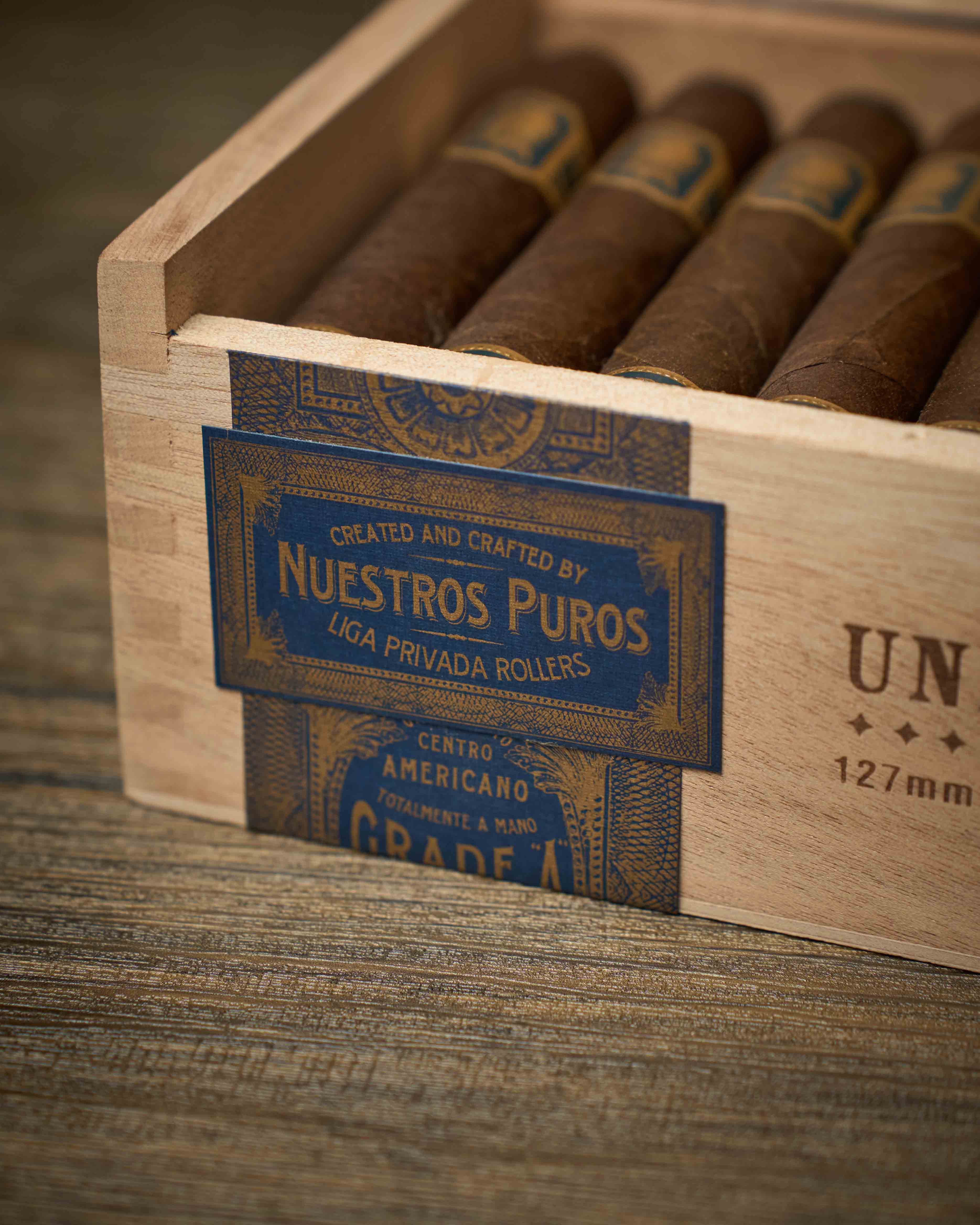Drew Estate Liga Undercrown Maduro Robusto