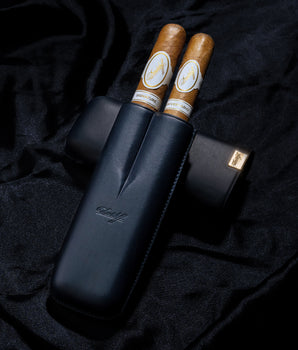 Davidoff Iconic Cigar Case (XL-2/Leather Blue-Gold) + 2 Cigars